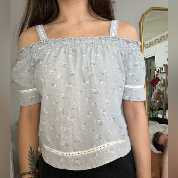 floral top - Picture 1 of 4